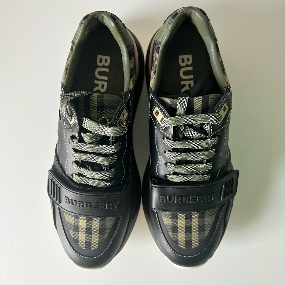 Burberry Check Ladies Sneakers - Picture 7 of 16